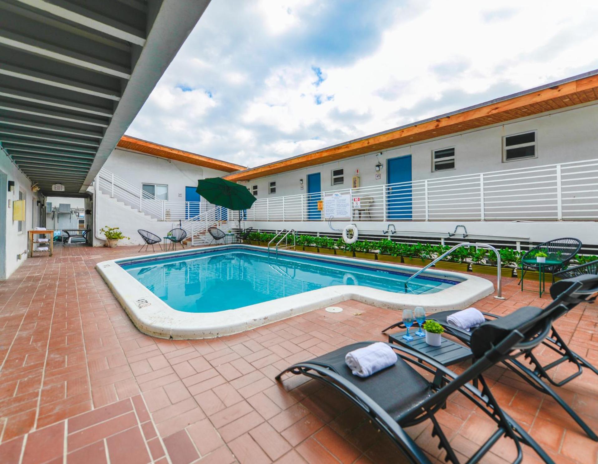 Serene Studio By The Beach With Pool - M34 هوليوود المظهر الخارجي الصورة